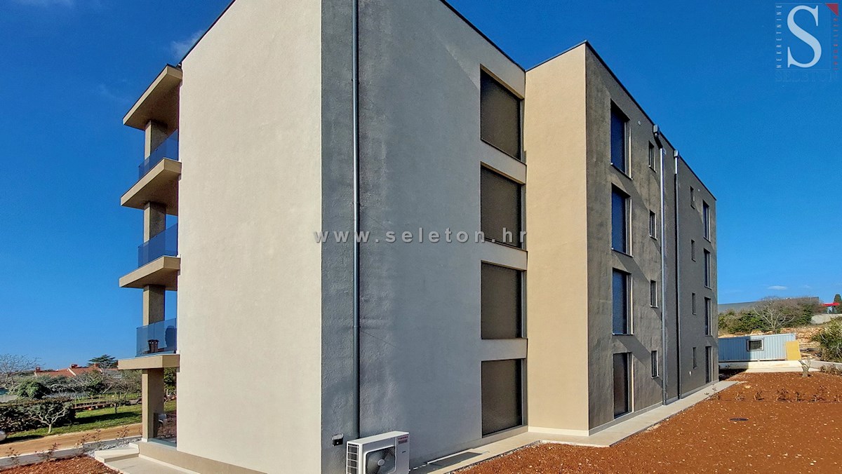 Nuovo appartamento di 67 m2 con vista mare, ASCENSORE, 2 posti auto