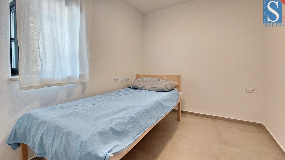 Poreč-Parenzo - dintorni, appartamento completamente ristrutturato di 52 m2