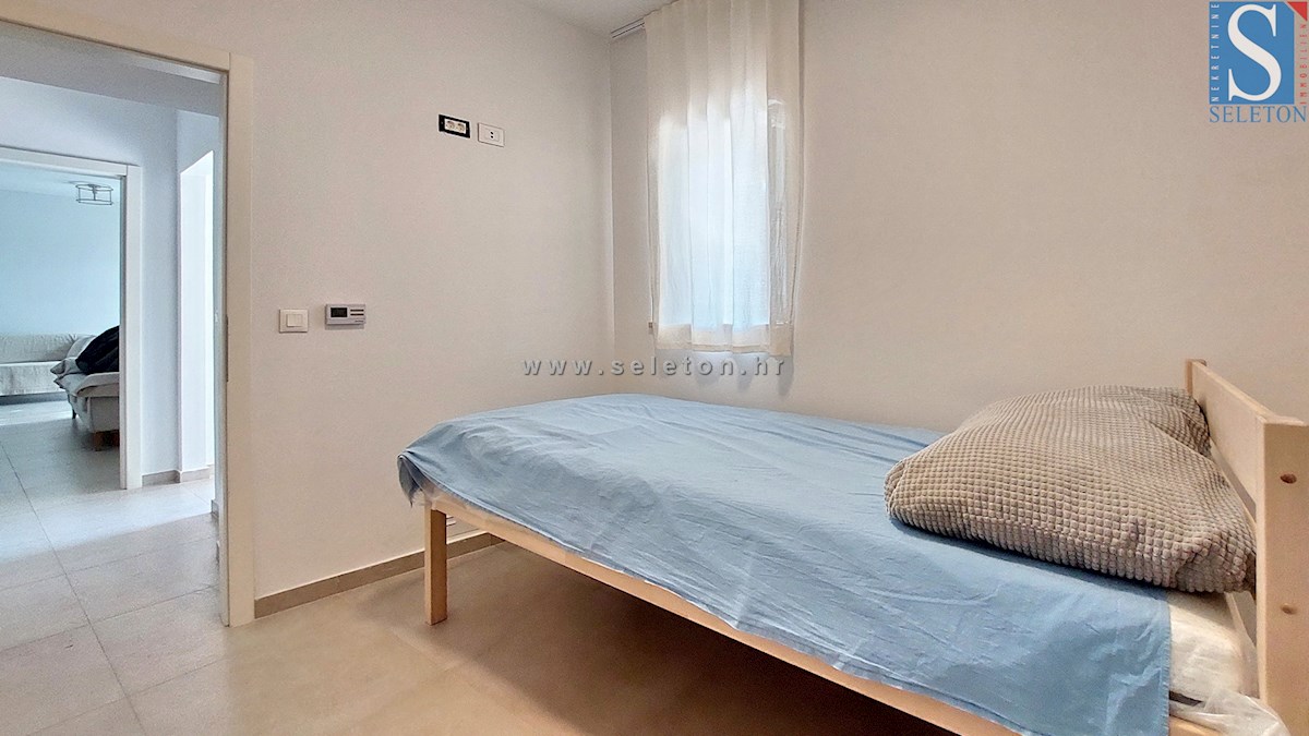 Poreč-Parenzo - dintorni, appartamento completamente ristrutturato di 52 m2