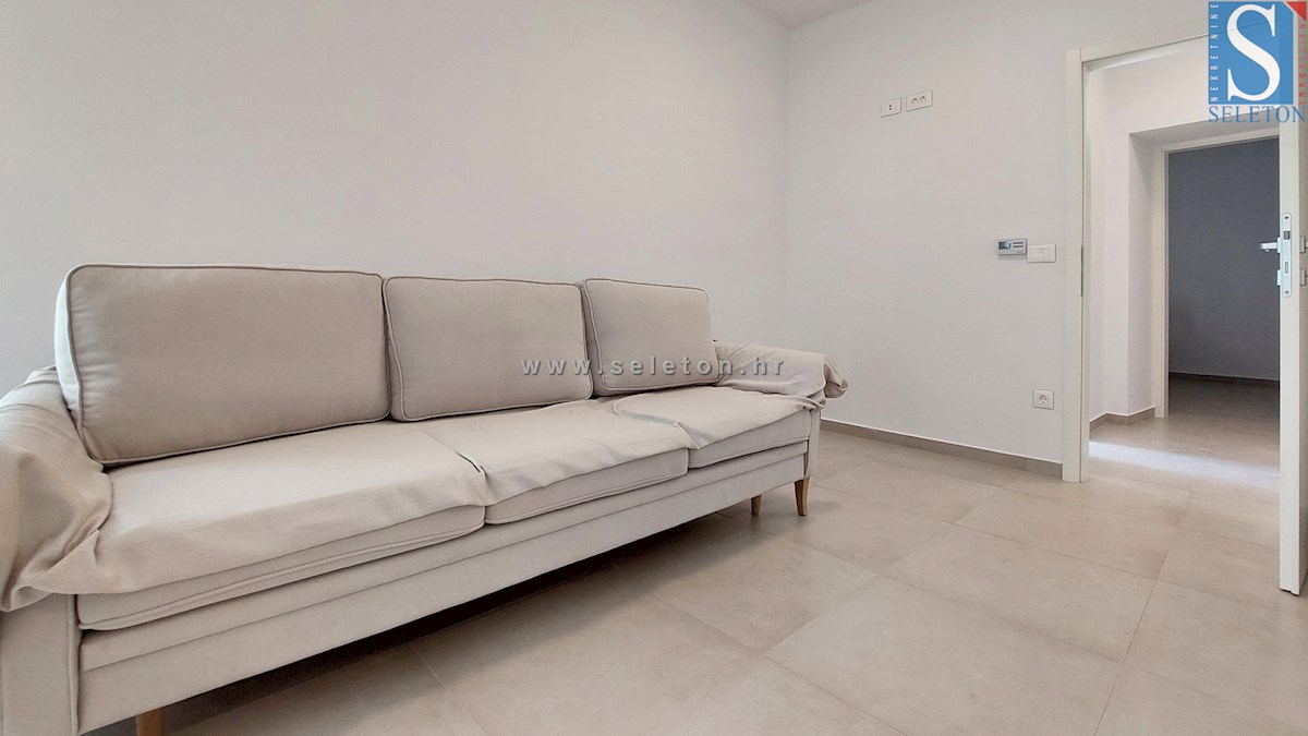 Poreč-Parenzo - dintorni, appartamento completamente ristrutturato di 52 m2