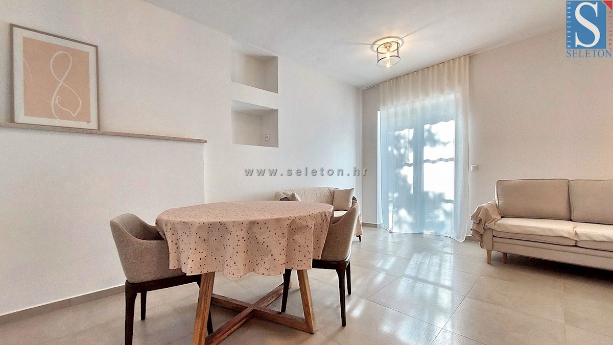 Poreč-Parenzo - dintorni, appartamento completamente ristrutturato di 52 m2