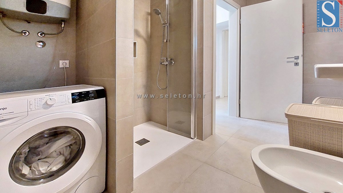 Poreč-Parenzo - dintorni, appartamento completamente ristrutturato di 52 m2