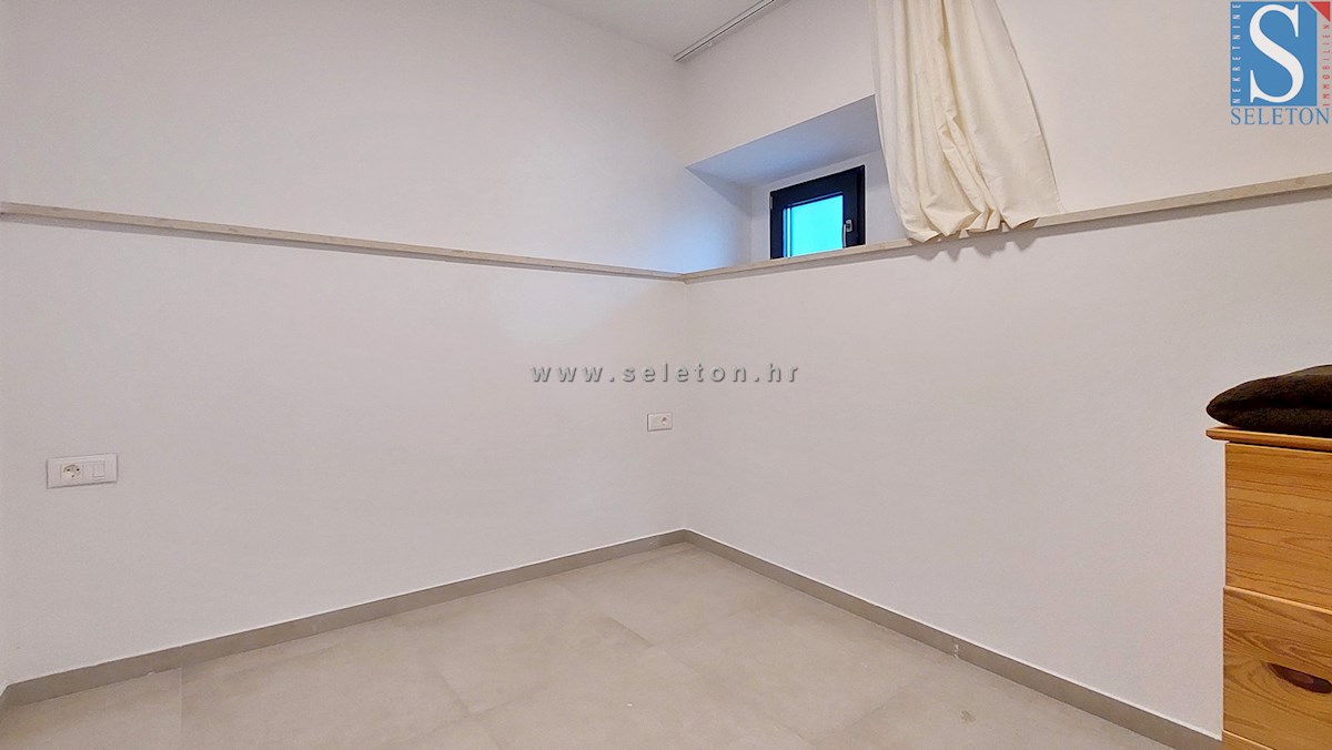 Poreč-Parenzo - dintorni, appartamento completamente ristrutturato di 52 m2