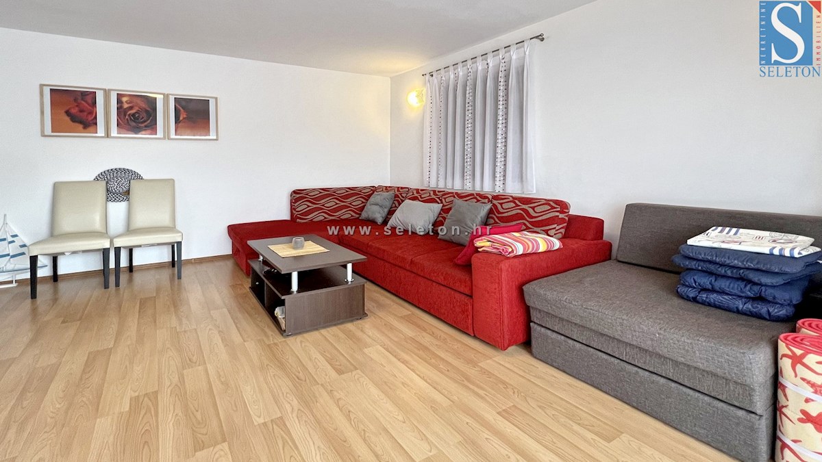 Poreč-Parenzo, casa indipendente di 160 m2 con piscina