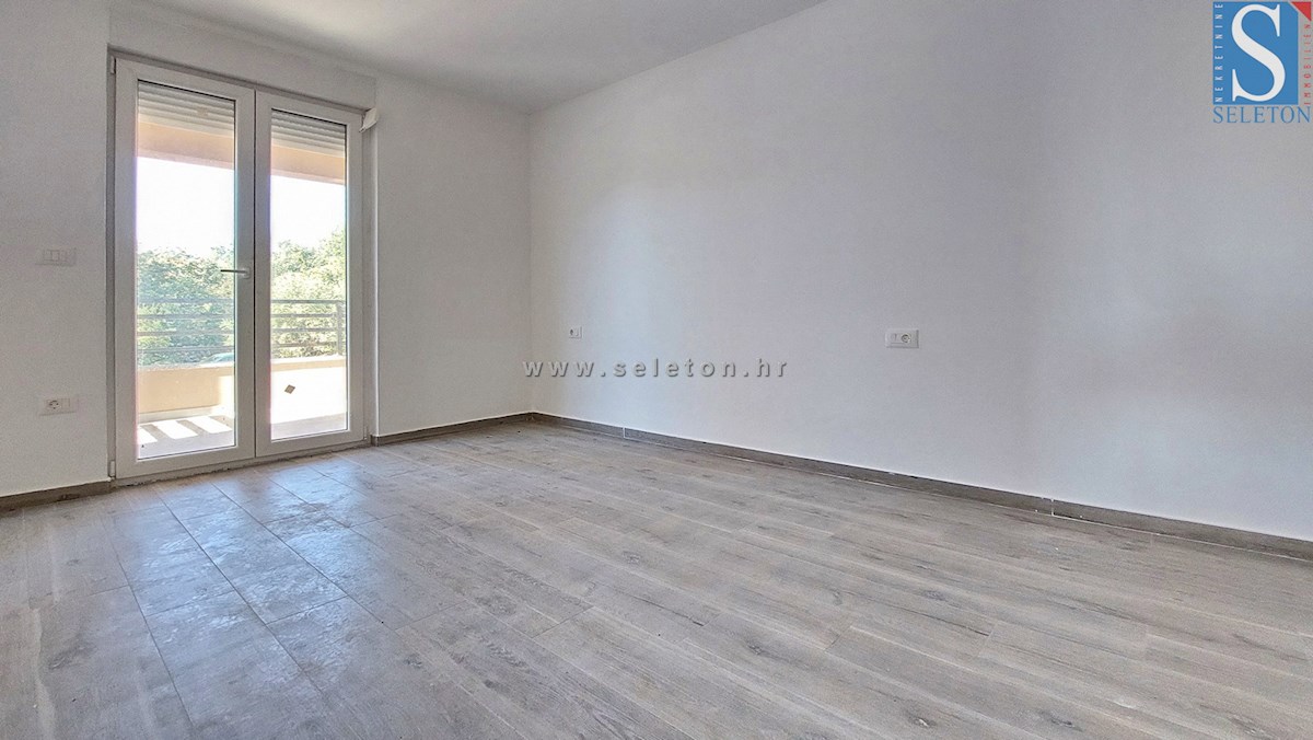 Poreč - dintorni, nuovo appartamento di 66 m2, 2 terrazze