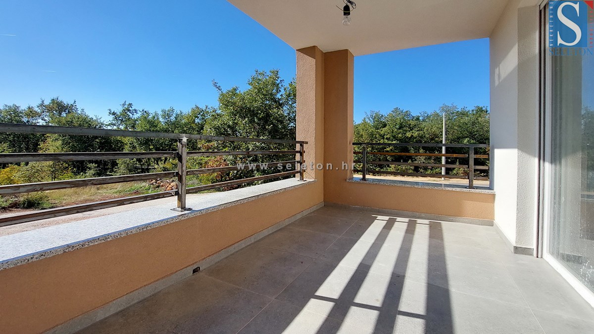 Poreč - dintorni, nuovo appartamento di 66 m2, 2 terrazze