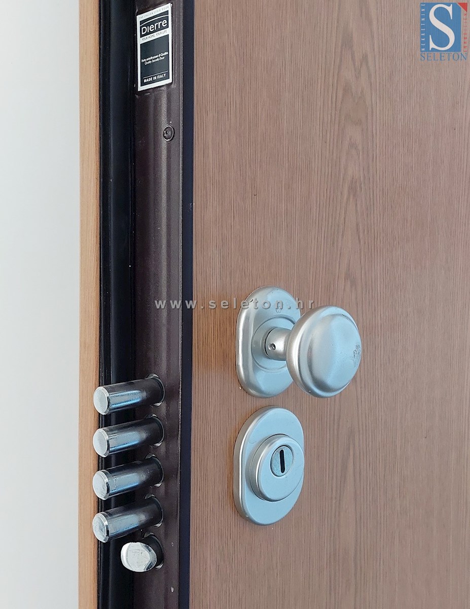 Istria, Poreč, nuovo appartamento di 82 m2 con vista mare vicino a Poreč-Parenzo, 2 posti auto e ripostiglio