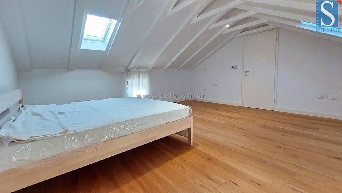 Poreč-Parenzo - dintorni, appartamento completamente ristrutturato su due piani di 85 m2