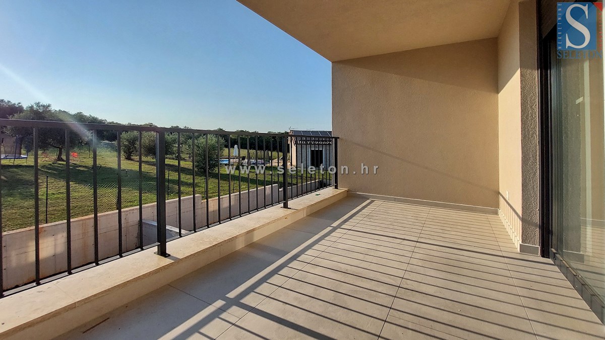 Poreč-Parenzo - dintorni, nuovo appartamento di 72 m2, 2 camere da letto, 2 posti auto