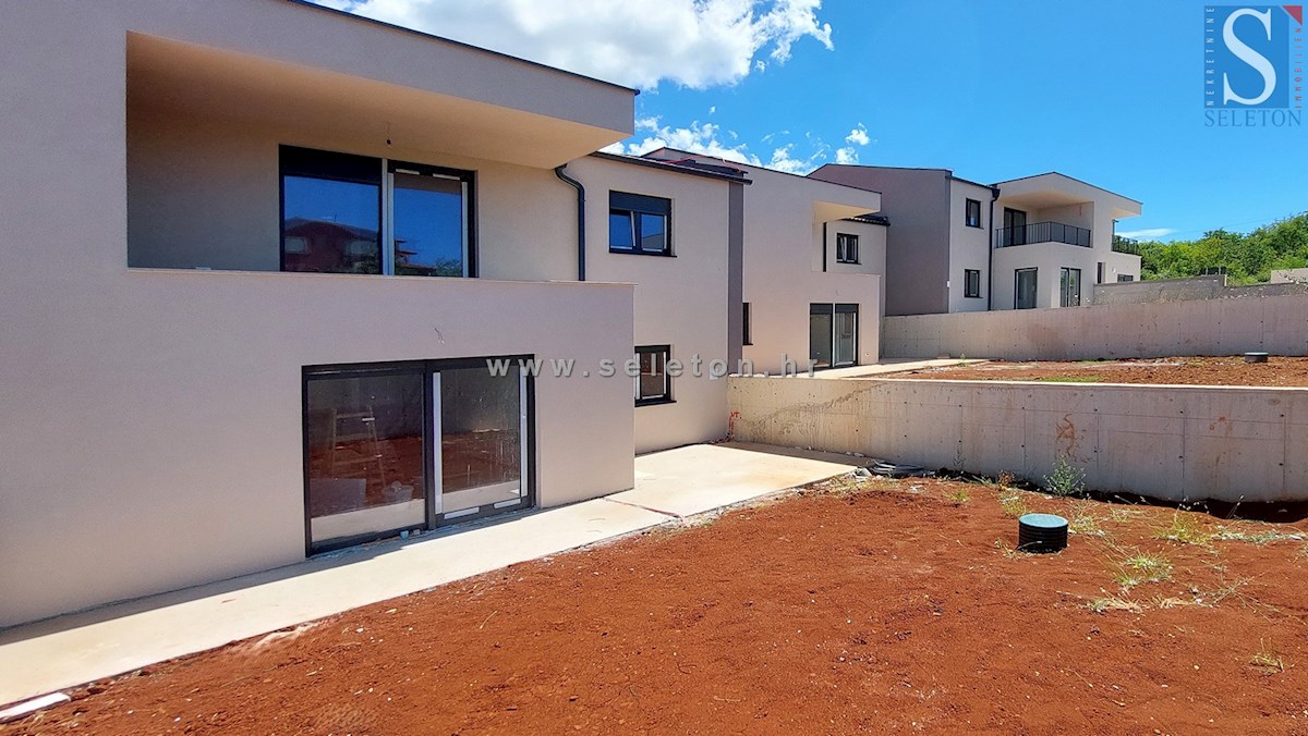 Poreč-Parenzo - dintorni, nuovo appartamento di 72 m2, 2 camere da letto, 2 posti auto