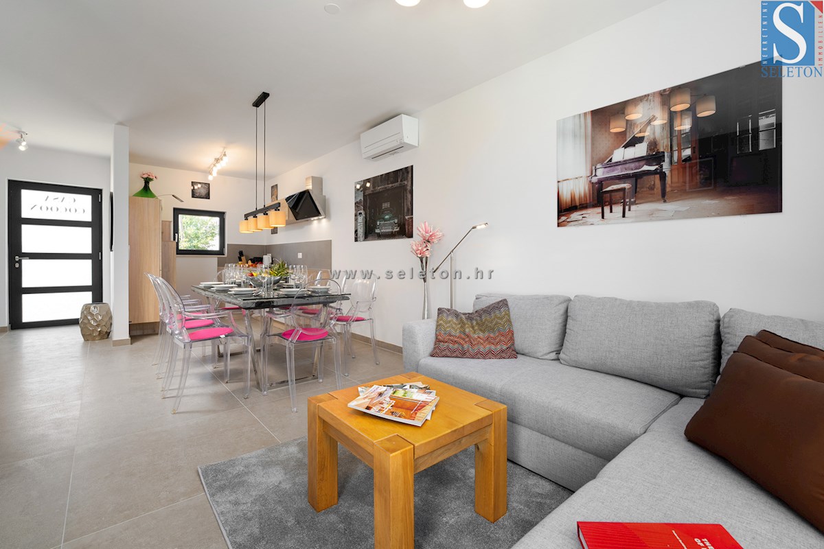 Casa a schiera di 114 m2 con piscina