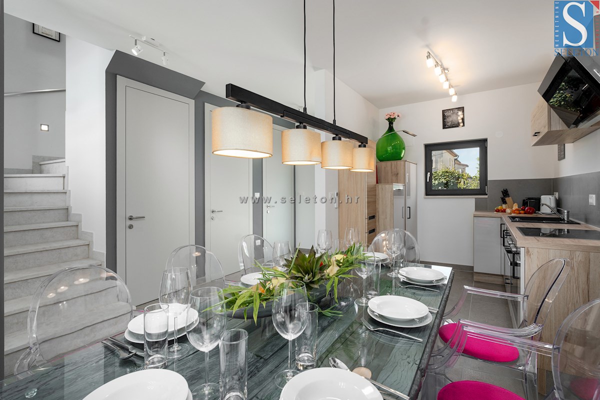 Casa a schiera di 114 m2 con piscina