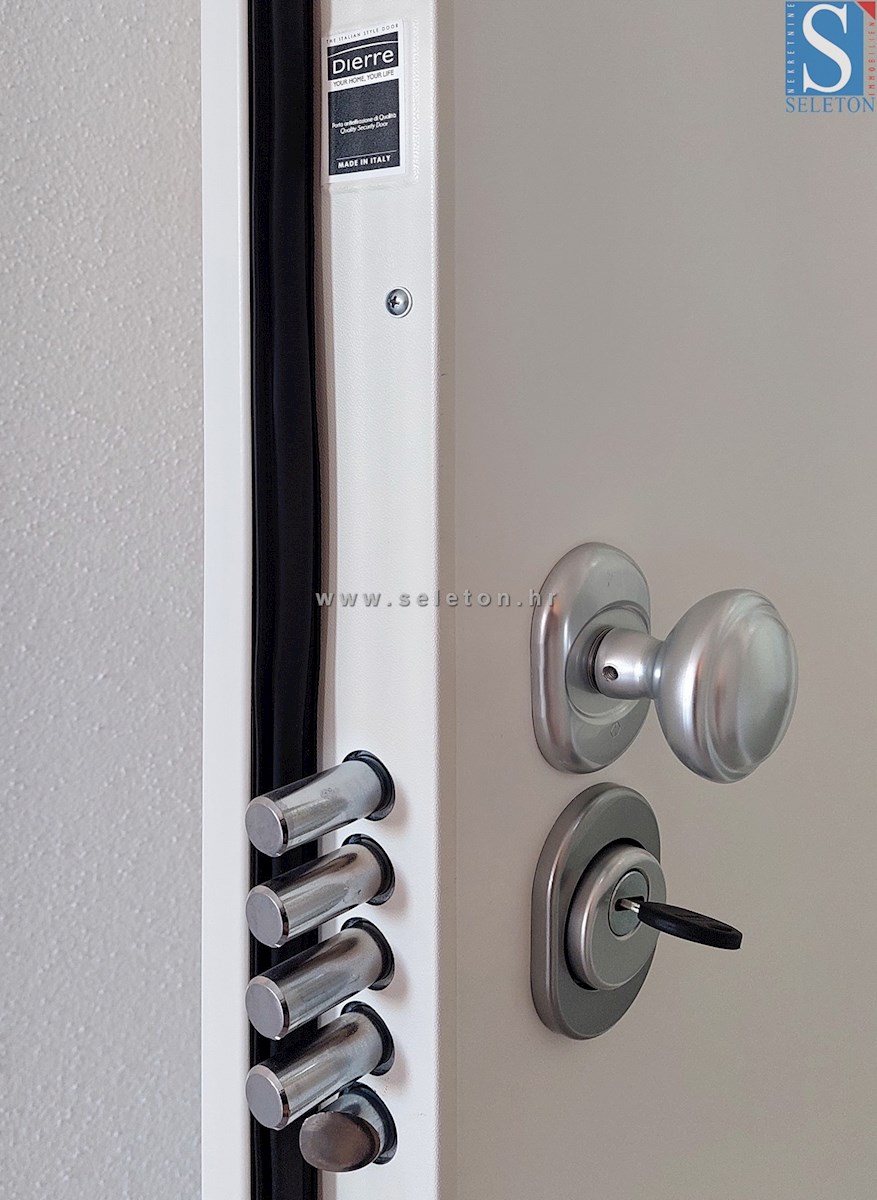 Istria, Poreč-Parenzo, nuovo appartamento di 65 m2 nelle vicinanze