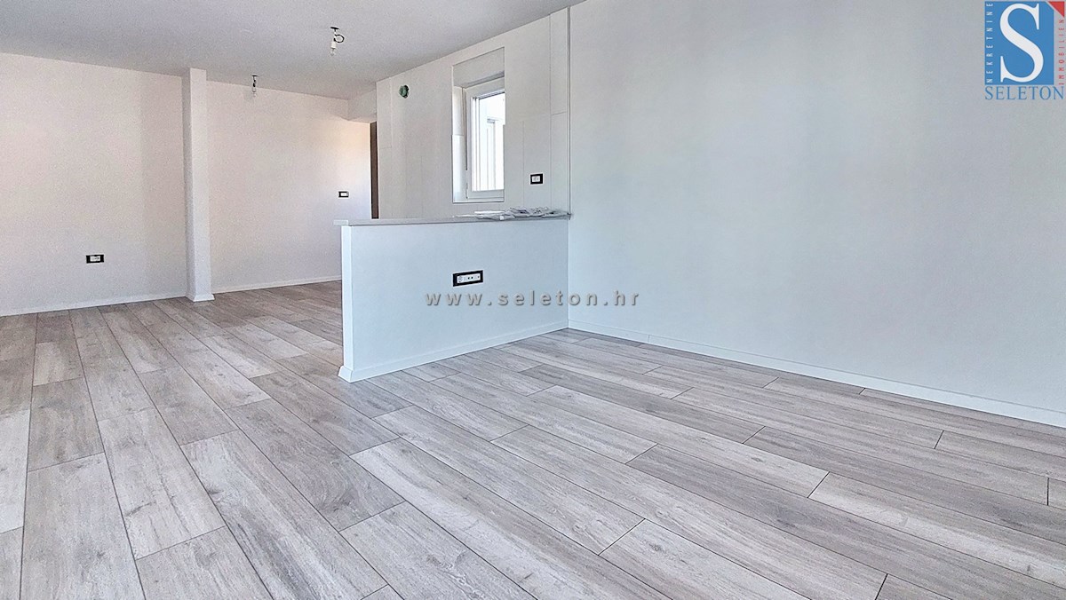 Istria, Poreč-Parenzo, nuovo appartamento di 65 m2 nelle vicinanze