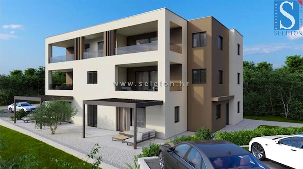 Poreč-Parenzo, appartamento in costruzione di 73 m2, 800 m dal mare / 1 km dal centro