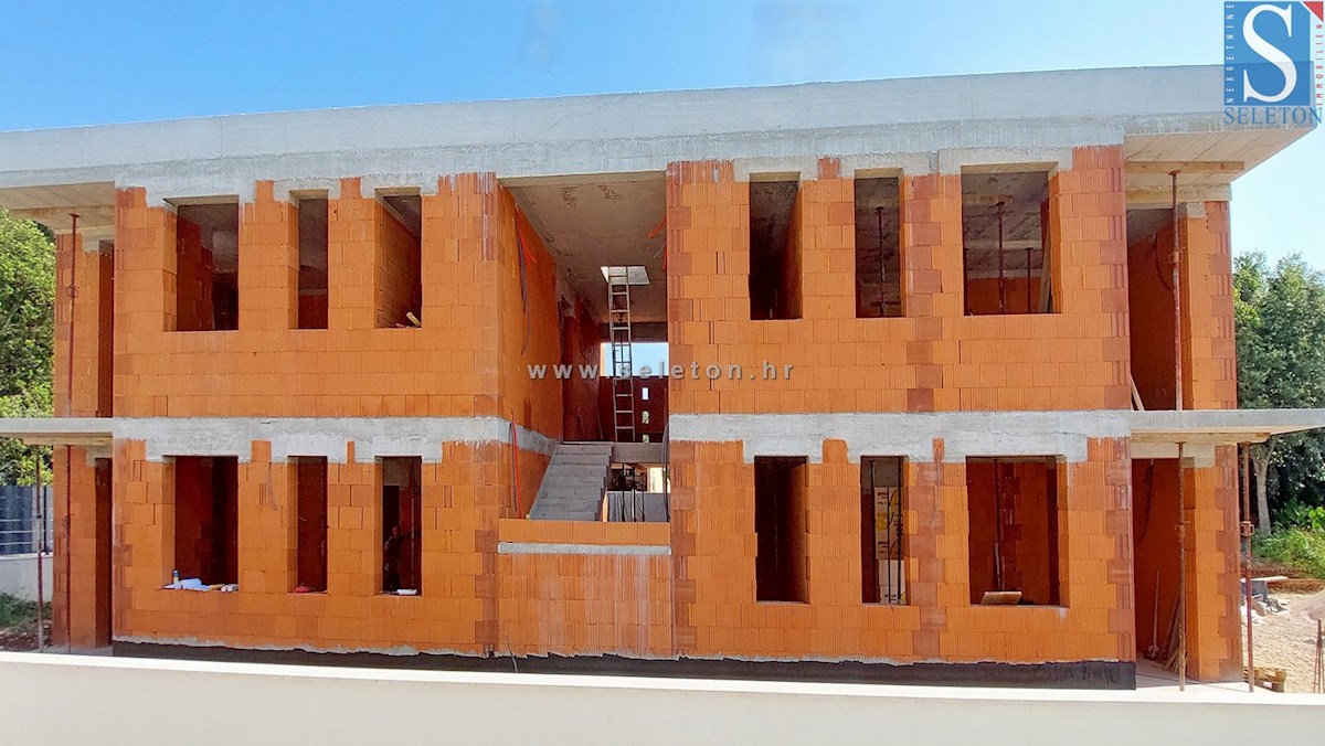 Poreč-Parenzo, nuovo appartamento di 73 m2, 1° piano - in costruzione