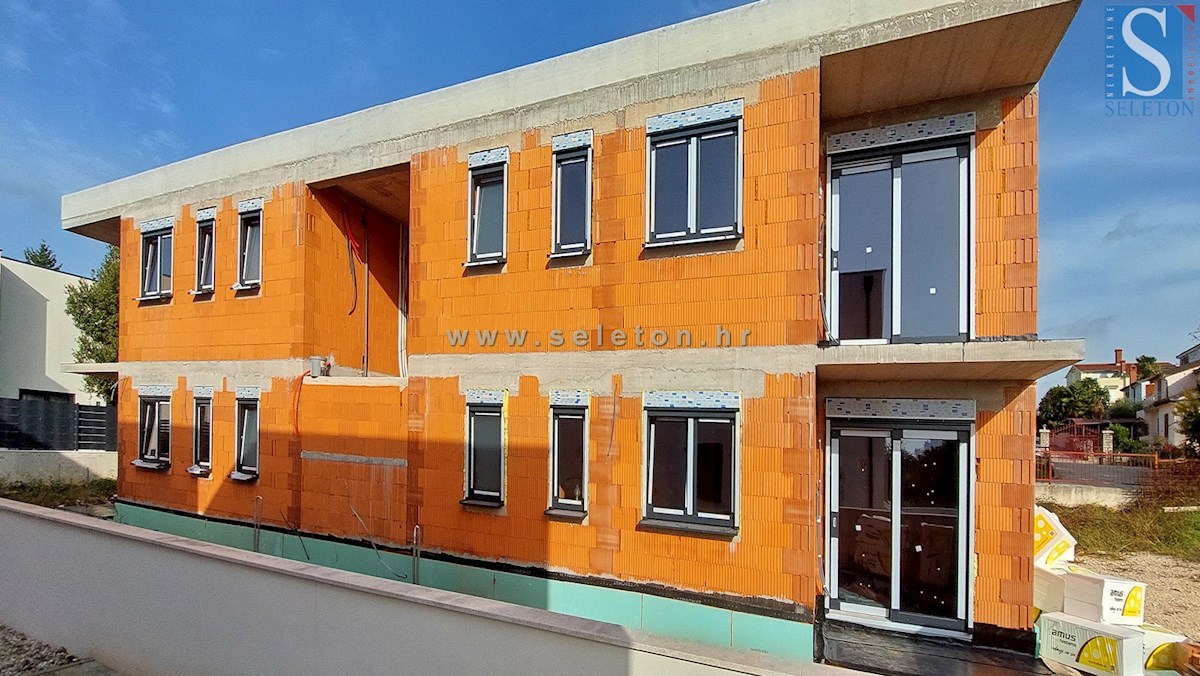 Poreč-Parenzo, nuovo appartamento di 73 m2, 1° piano - in costruzione