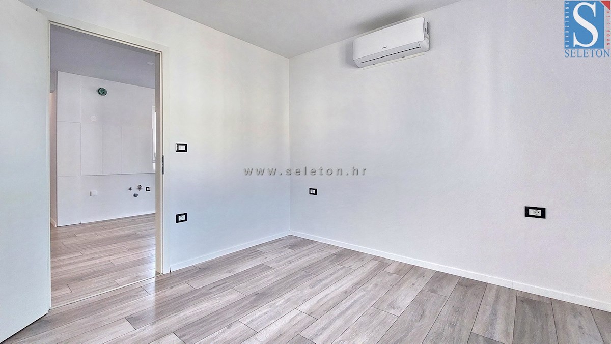 Istria, Poreč-Parenzo, nuovo appartamento di 65 m2 nelle vicinanze