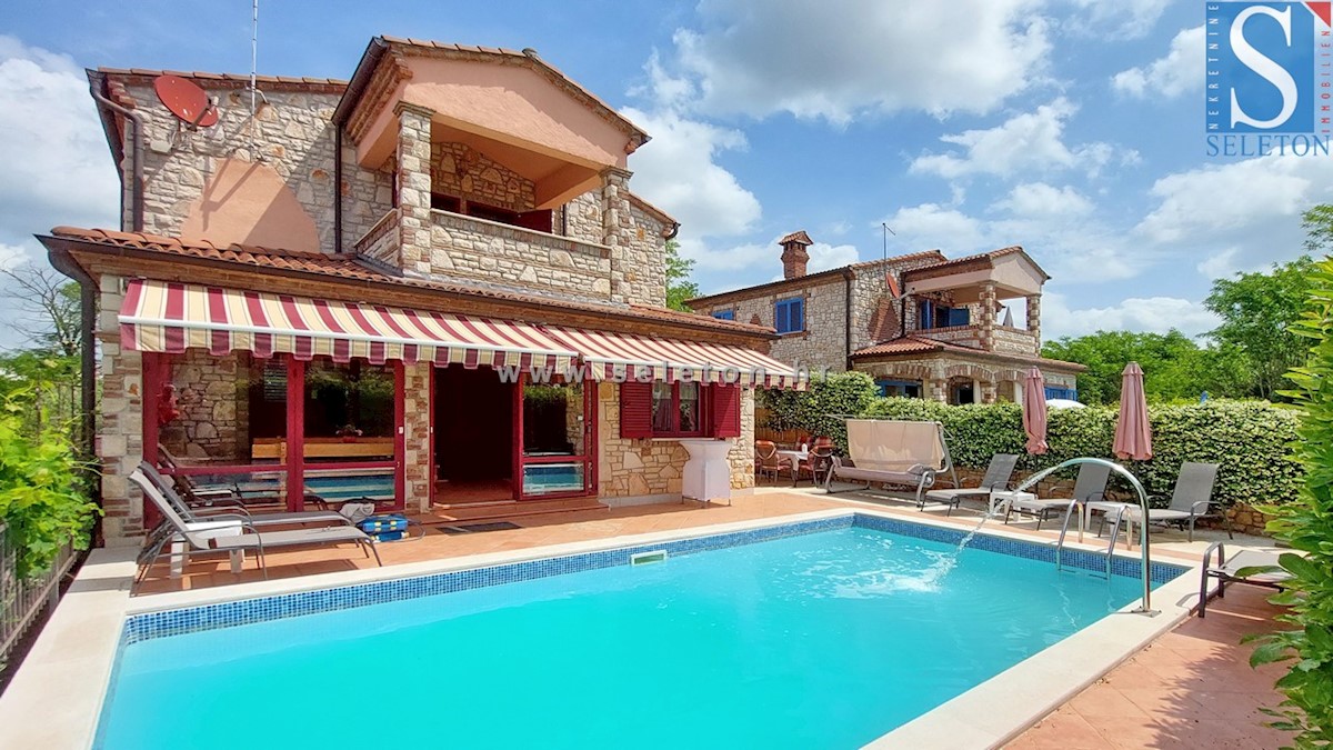 Istria - casa con piscina e vista mare vicino a Parenzo