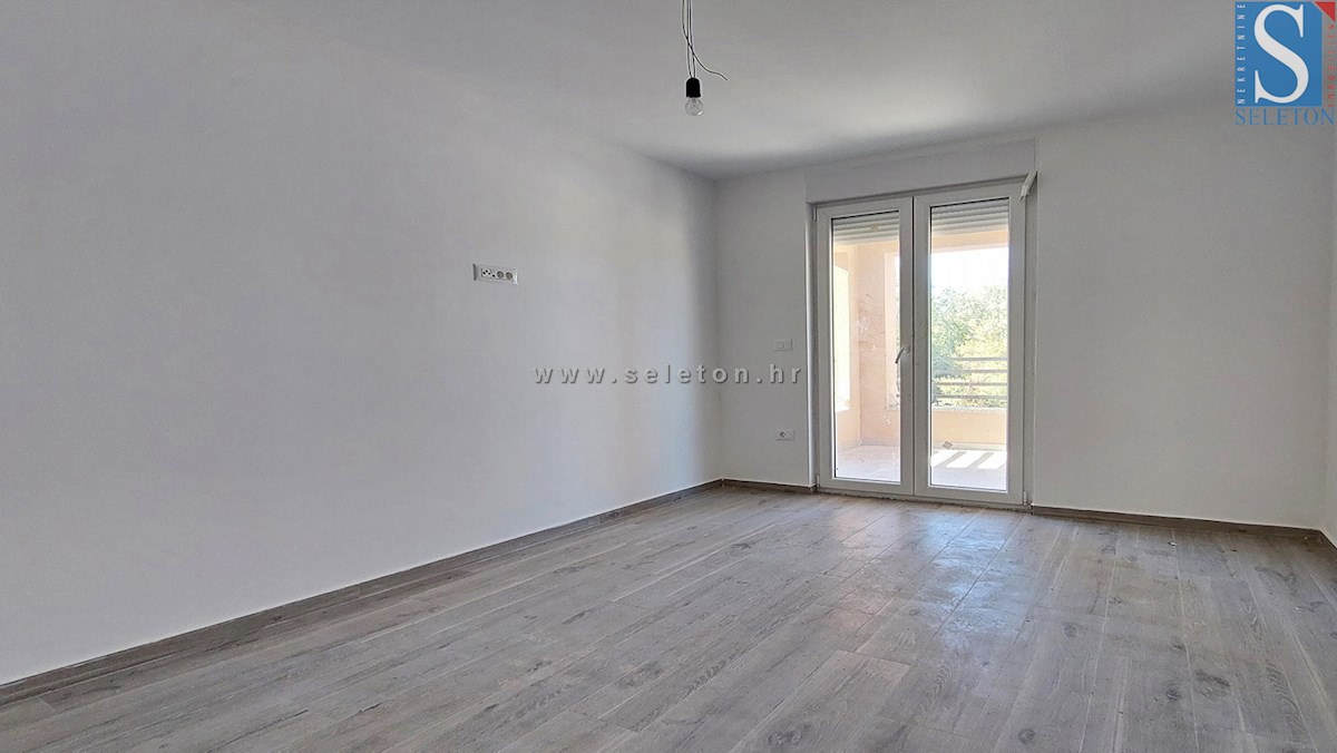 Poreč - dintorni, nuovo appartamento di 66 m2, 2 terrazze