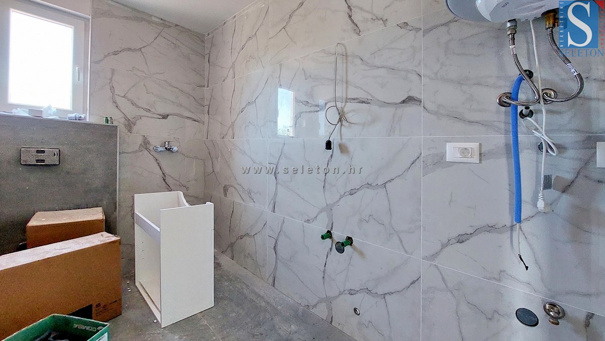 Poreč - dintorni, nuovo appartamento di 66 m2, 2 terrazze