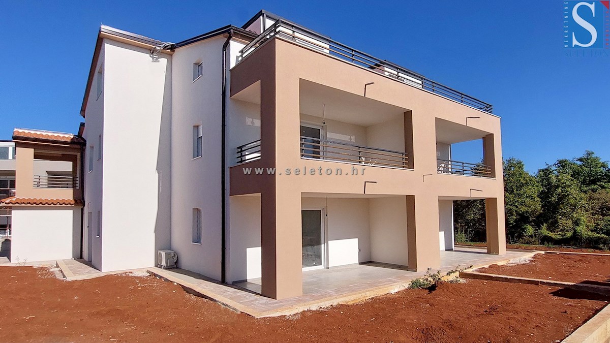 Poreč - dintorni, nuovo appartamento di 66 m2, 2 terrazze