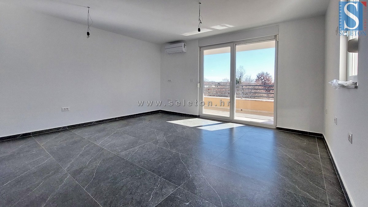 Poreč - dintorni, nuovo appartamento di 66 m2, 2 terrazze