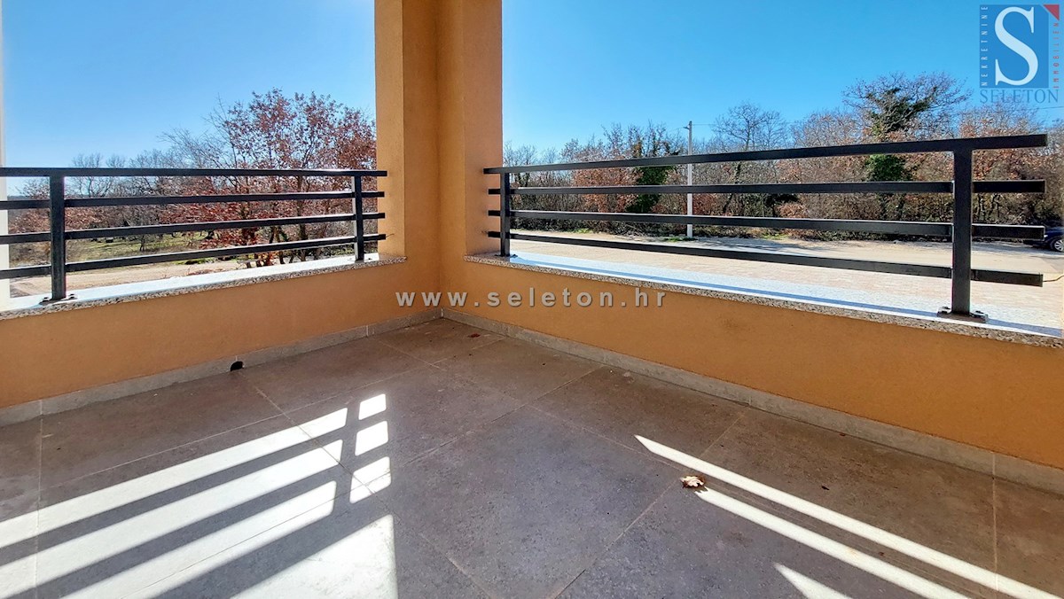 Poreč - dintorni, nuovo appartamento di 66 m2, 2 terrazze