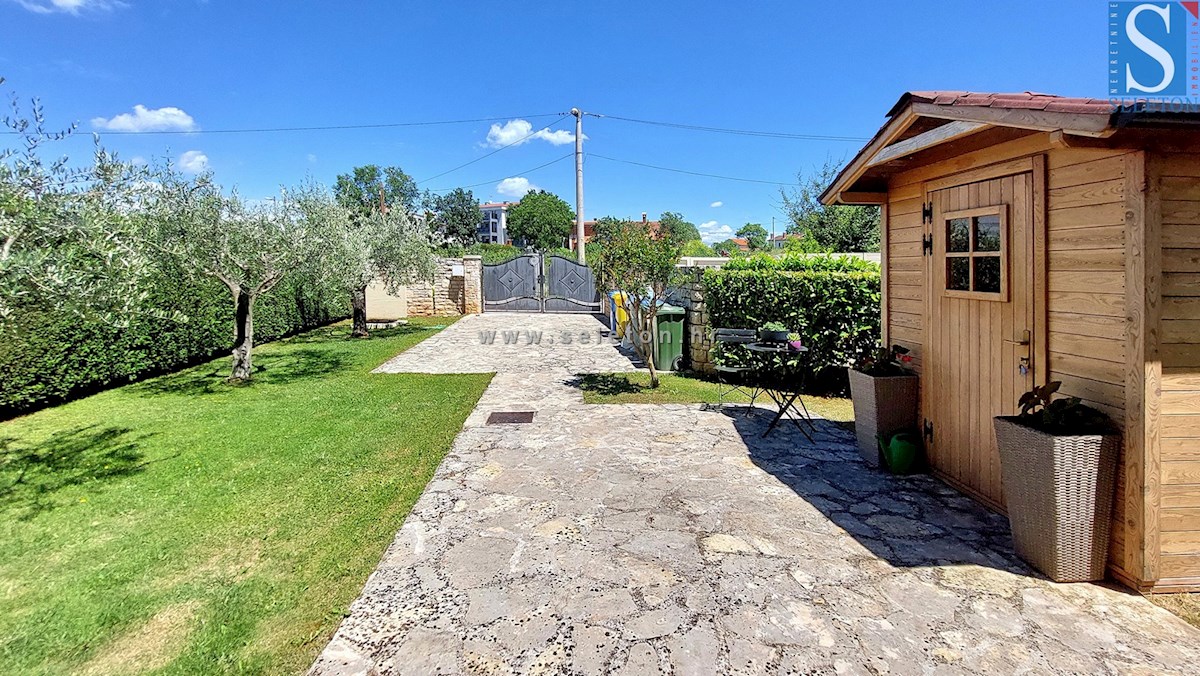 Casa con piscina nelle vicinanze di Poreč-Parenzo