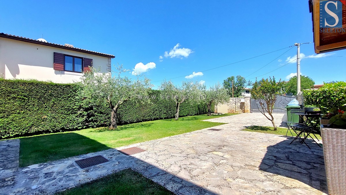 Casa con piscina nelle vicinanze di Poreč-Parenzo