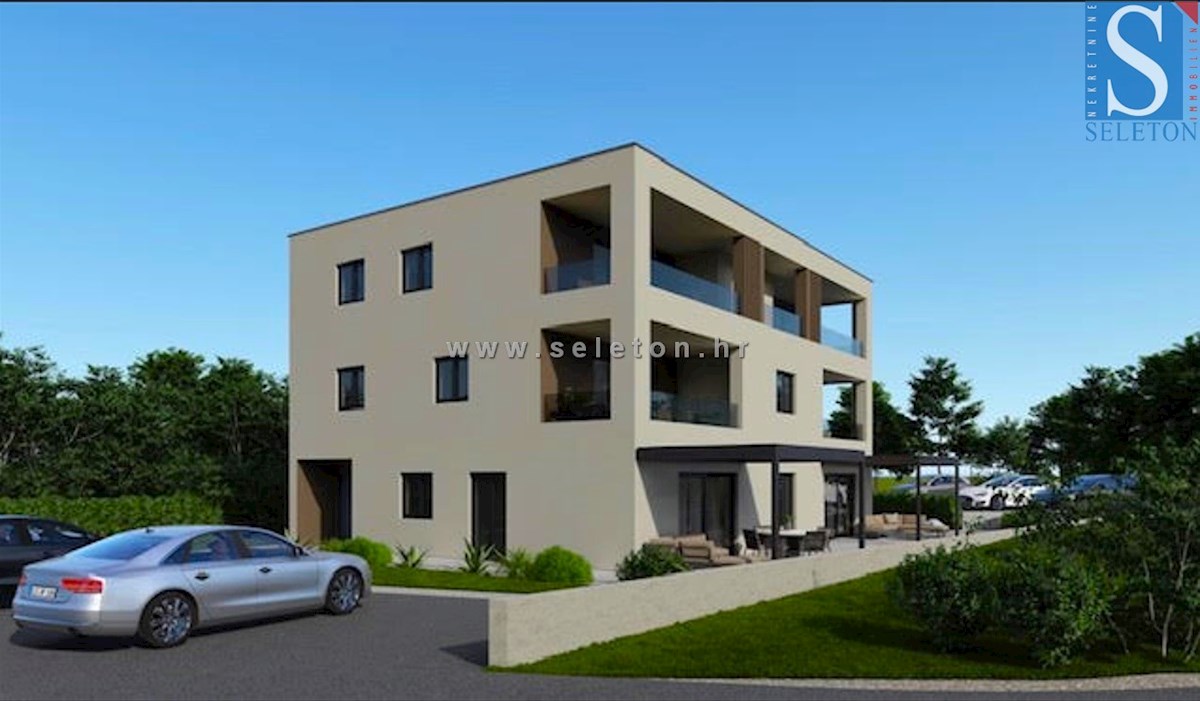 Poreč-Parenzo, appartamento in costruzione di 84 m2 + terrazza 15 m2, giardino privato, 800 m dal mare / 1 km dal centro