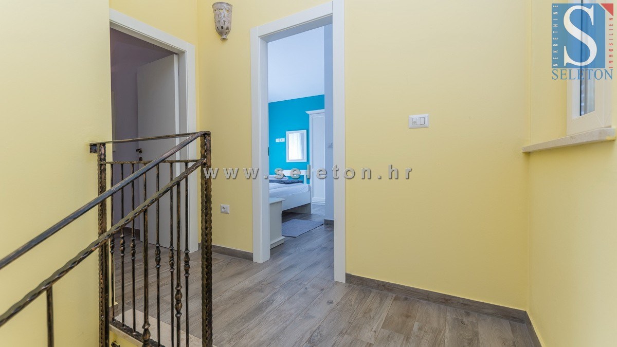 Poreč-Parenzo - dintorni, casa indipendente di 130 m2 con piscina