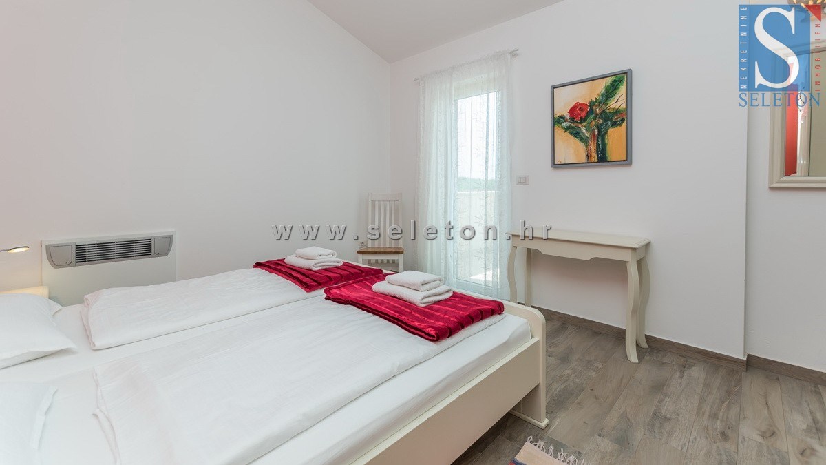 Poreč-Parenzo - dintorni, casa indipendente di 130 m2 con piscina