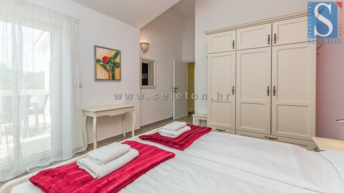 Poreč-Parenzo - dintorni, casa indipendente di 130 m2 con piscina