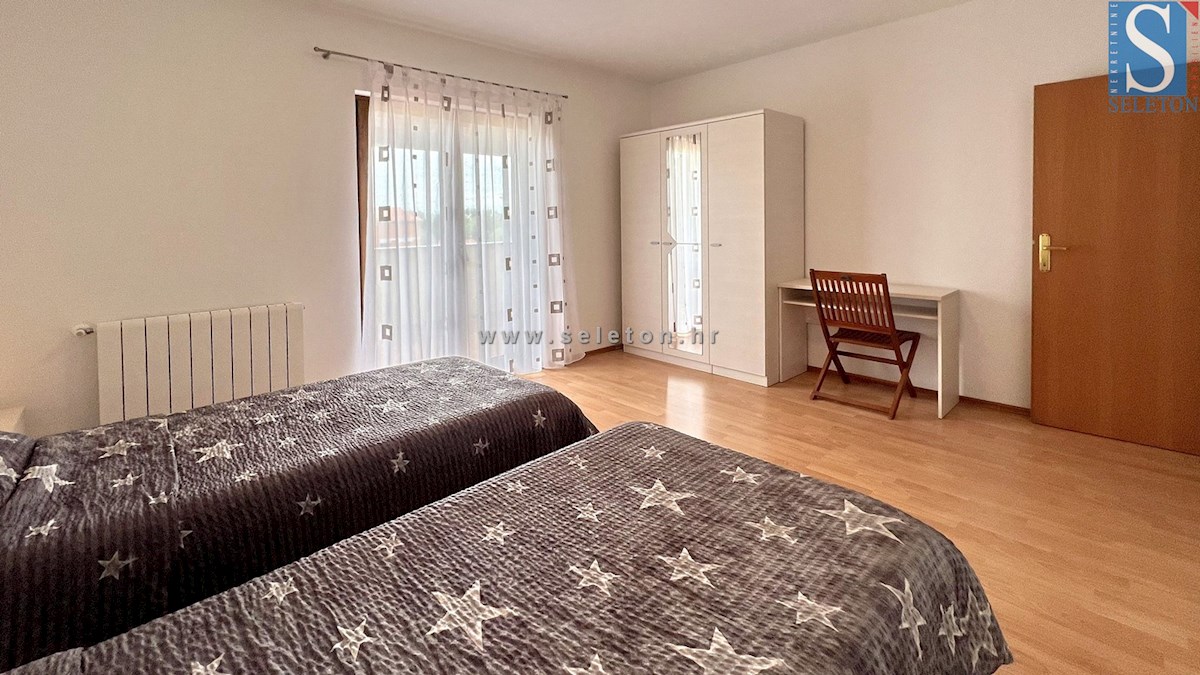 Poreč-Parenzo, casa indipendente di 160 m2 con piscina