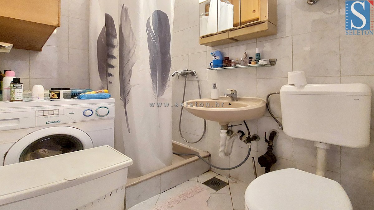 Appartamento di 38 m2 vicino al mare nella zona di Poreč-Parenzo