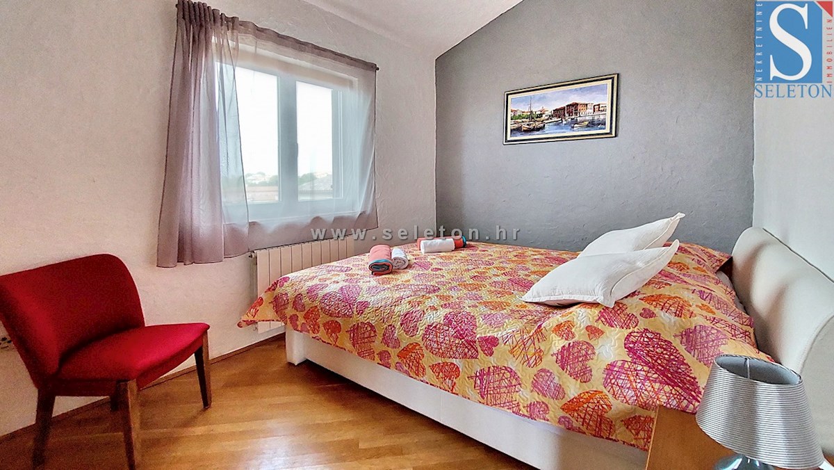 Casa di 160 m2 con piscina e vista mare vicino a Poreč-Parenzo