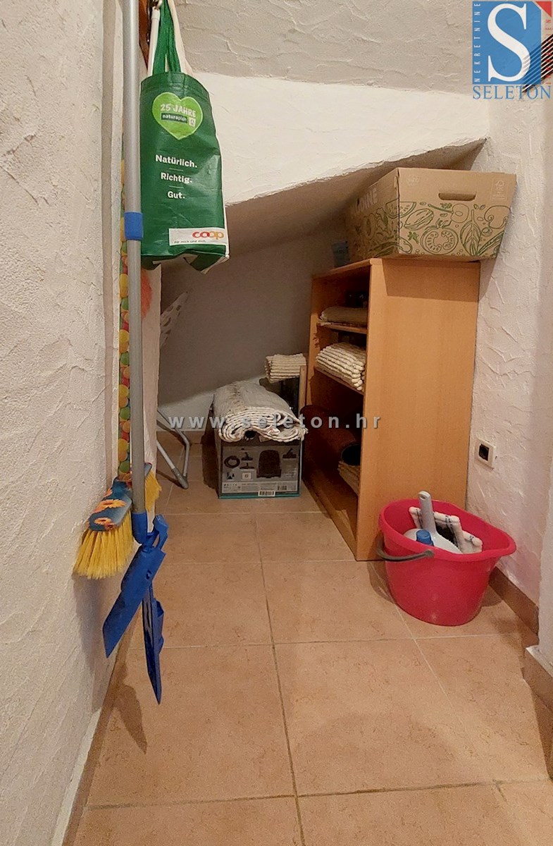 Casa di 160 m2 con piscina e vista mare vicino a Poreč-Parenzo