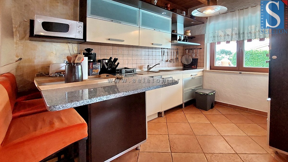 Casa di 160 m2 con piscina e vista mare vicino a Poreč-Parenzo