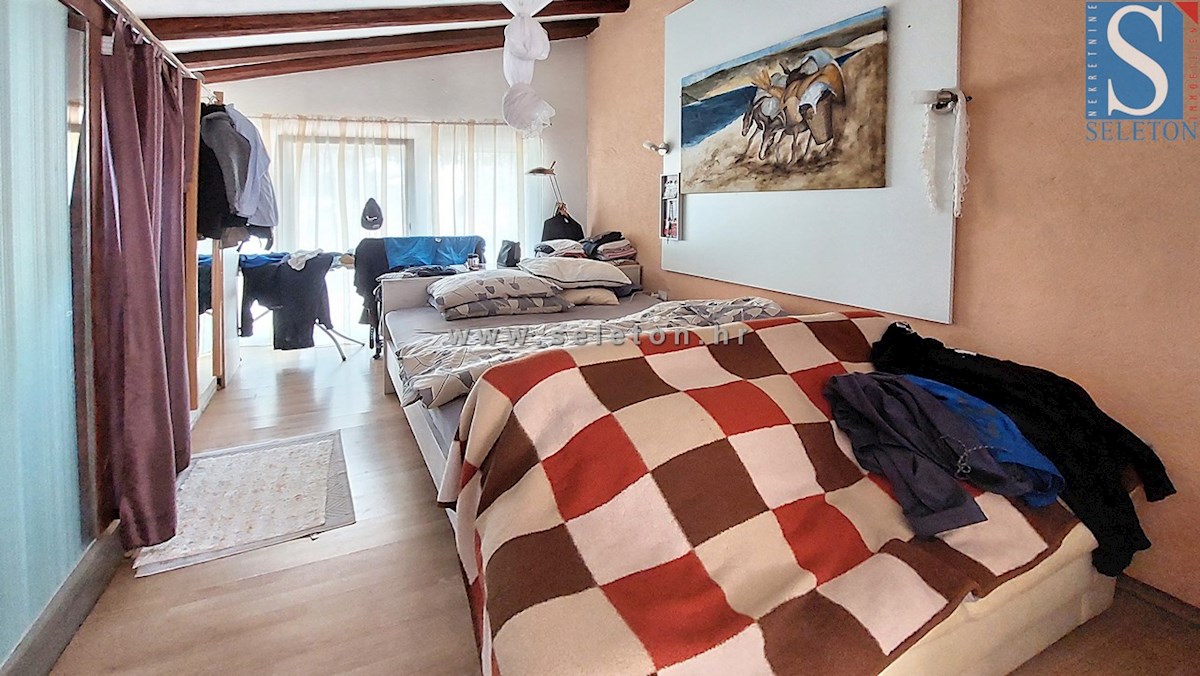 Casa di 160 m2 con piscina e vista mare vicino a Poreč-Parenzo