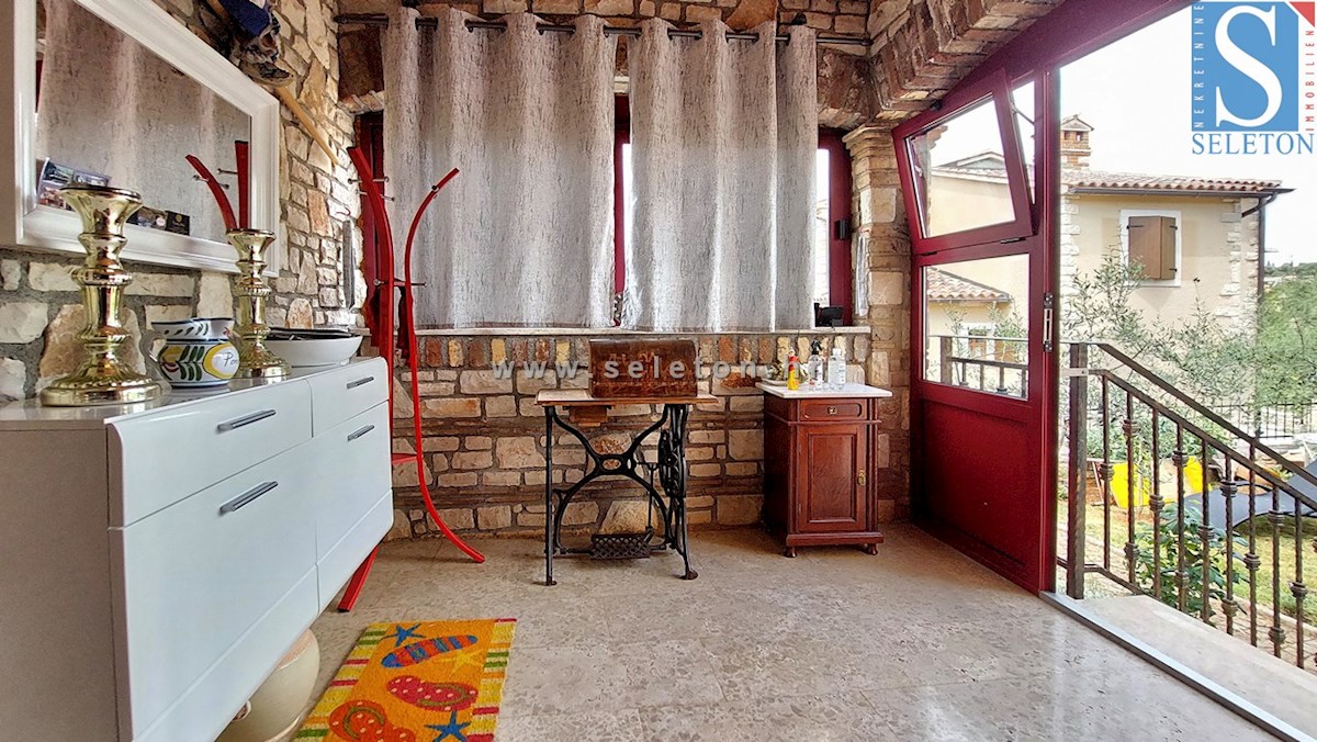 Casa di 160 m2 con piscina e vista mare vicino a Poreč-Parenzo