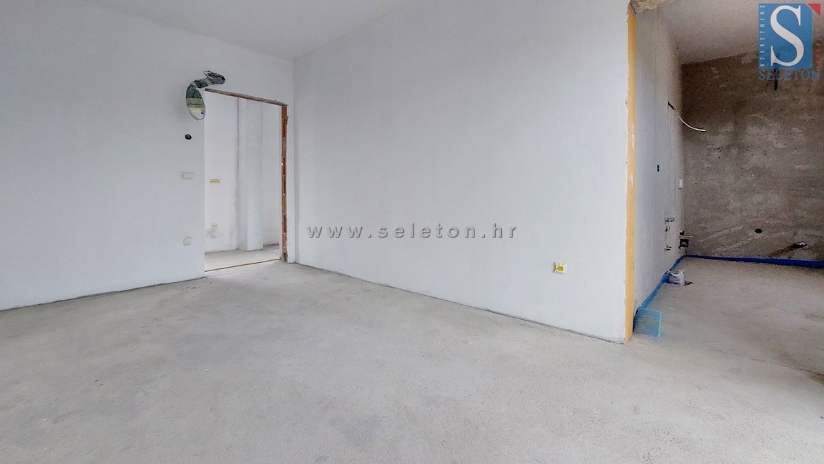 Istria, Poreč-Parenzo, nuovo appartamento di 161 m2, 2° piano, vista mare, a circa 800 m dal mare (in linea d'aria)