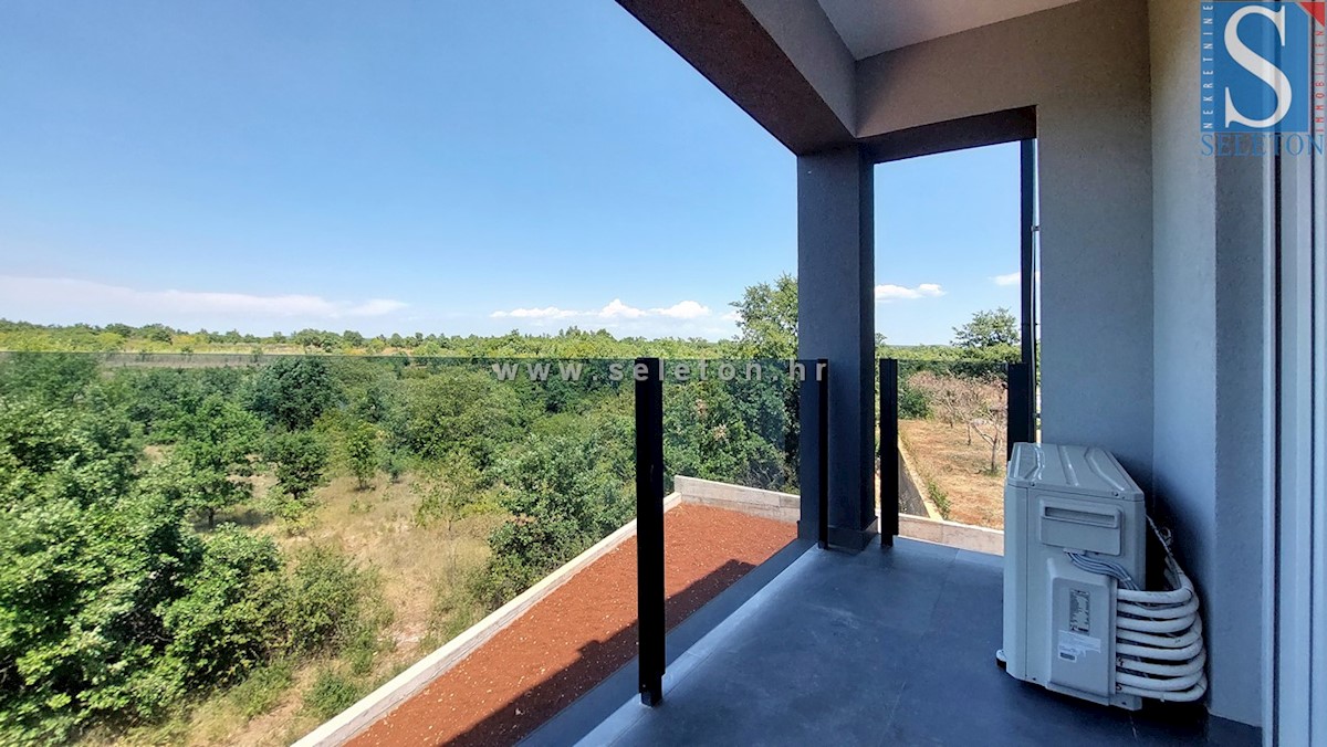 Nuovo Appartamento vicino a Parenzo di 82 m2 con vista mare