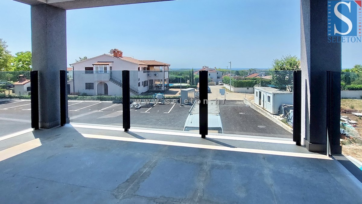 Nuovo Appartamento vicino a Parenzo di 82 m2 con vista mare