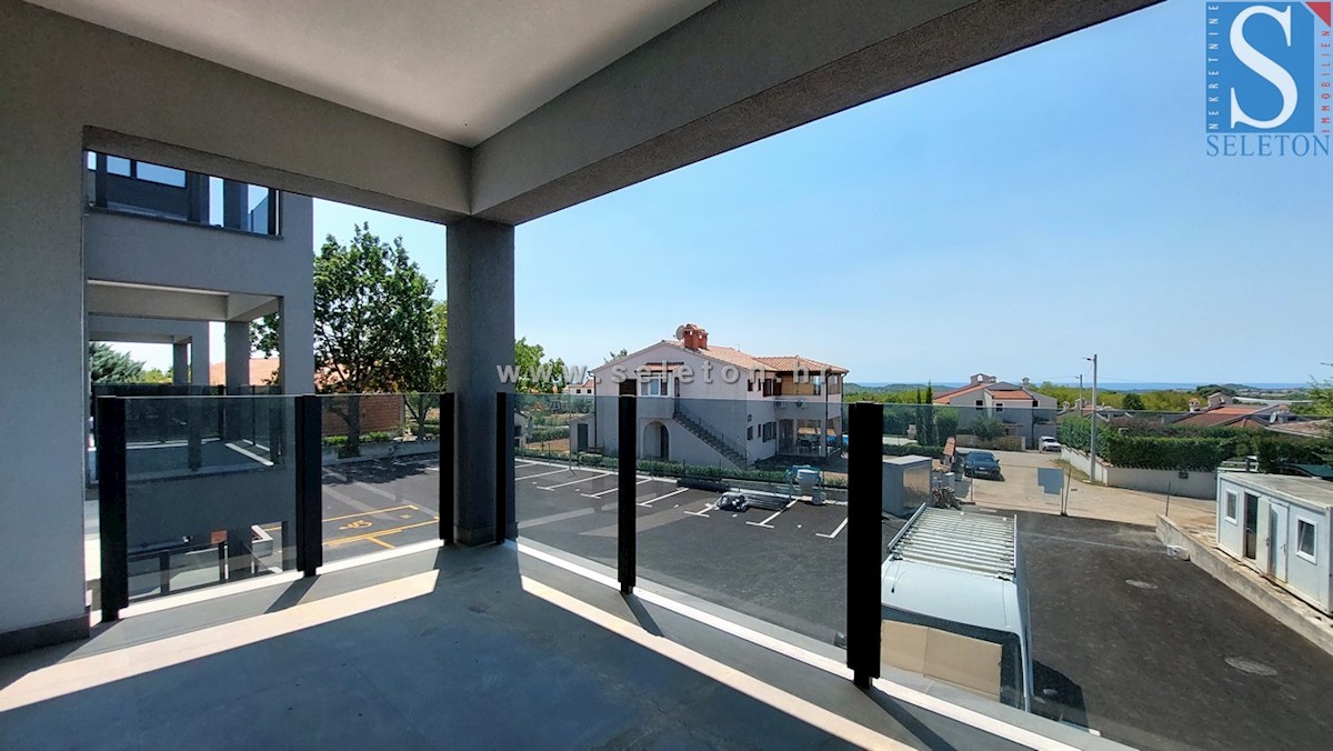 Nuovo Appartamento vicino a Parenzo di 82 m2 con vista mare