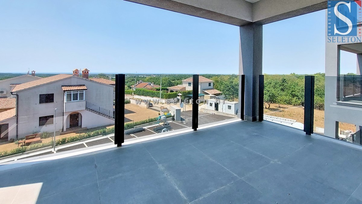 Nuovo appartamento nelle vicinanze di Parenzo di 82 m2 con vista sul mare