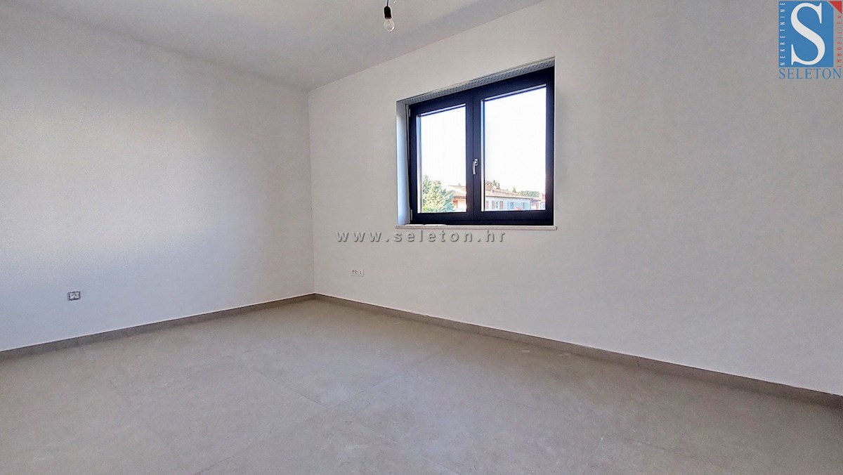 Nuovo appartamento nelle vicinanze di Poreč-Parenzo di 86 m2 con una grande terrazza sul tetto di 86 m2