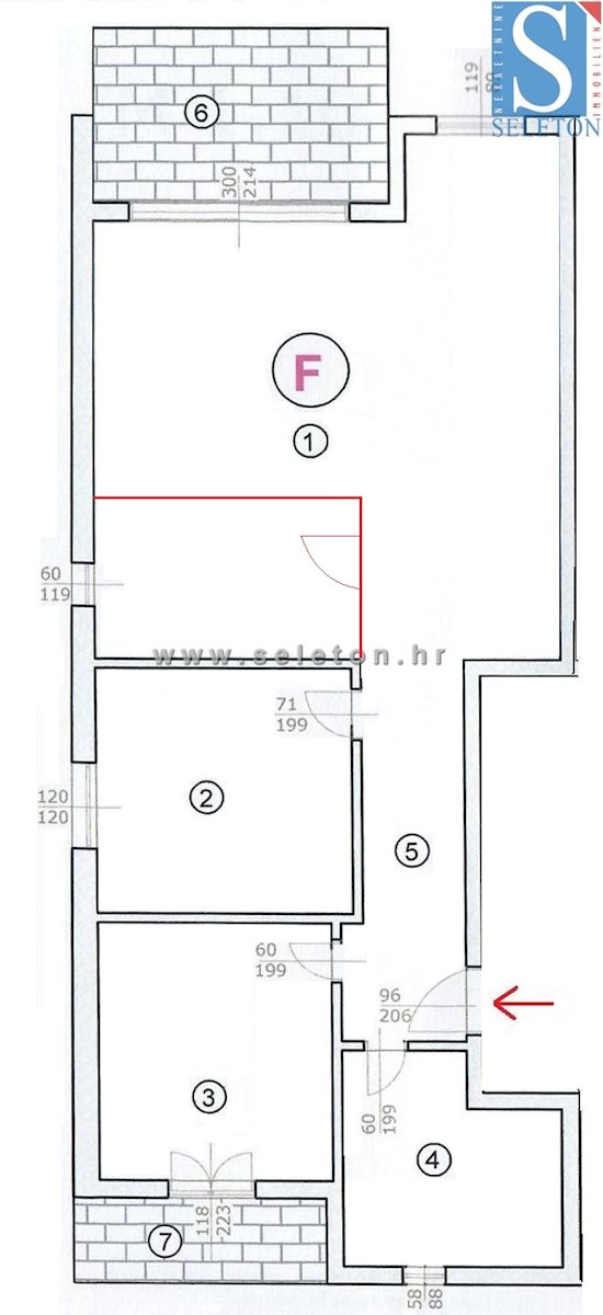 Appartamento ristrutturato a Poreč-Parenzo di 88 m2 con vista mare, a ca. 800 m dal mare (in linea d'aria)