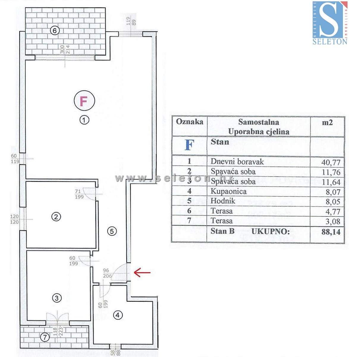 Appartamento ristrutturato a Poreč-Parenzo di 88 m2 con vista mare, a ca. 800 m dal mare (in linea d'aria)