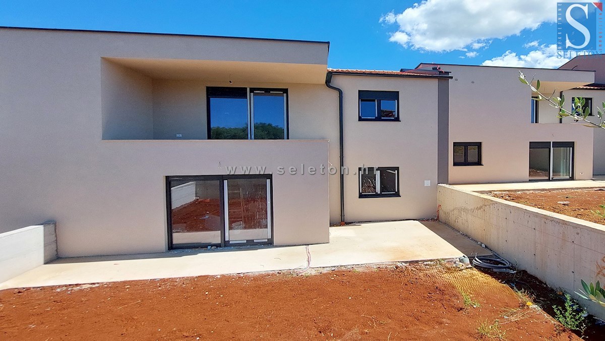 Poreč-Parenzo - dintorni, nuovo appartamento di 72 m2, 2 camere da letto, 2 posti auto